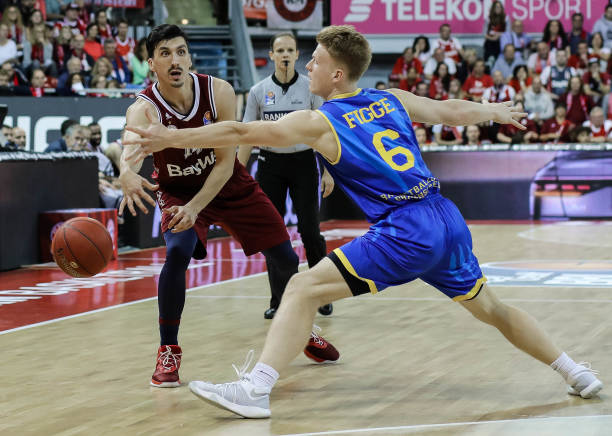 更在冲击属 更在冲击属