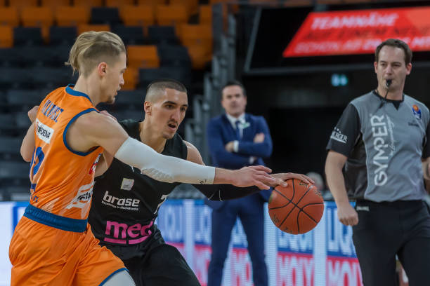 防守与快速 防守与快速